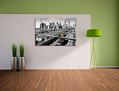 Gelbes Taxi in New York auf Brücke Format: 120x80 auf Leinwand, XXL riesige Bilder fertig gerahmt mit Keilrahmen, Kunstdruck auf Wandbild mit Rahmen, günstiger als Gemälde oder Ölbild, kein Poster oder Plakat