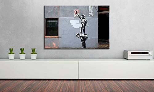 WandbilderXXL® Gedrucktes Leinwandbild Spray Crime 90x60cm - Tolle Kunst für Dein Büro oder Das Wohnzimmer. Witzig und Kritisch. Streetart Künstler auf Leinwand.