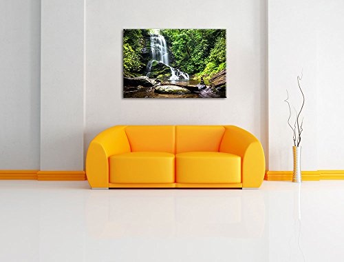 Wunderschöner tropischer Wasserfall Format: 120x80 auf Leinwand, XXL riesige Bilder fertig gerahmt mit Keilrahmen, Kunstdruck auf Wandbild mit Rahmen, günstiger als Gemälde oder Ölbild, kein Poster oder Plakat