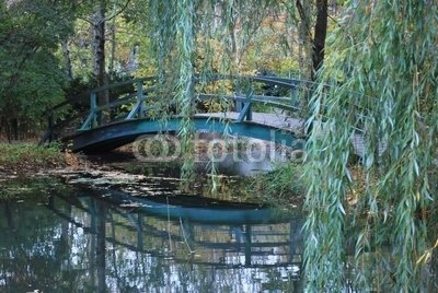 Leinwand-Bild 90 x 60 cm: "Bridge in Giverny, France...
