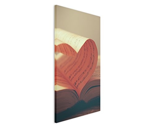 Fotoleinwand 90x60cm Künstlerische Fotografie - Herzförmige Notenblätter