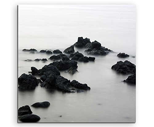 Quadratische Fotoleinwand 90x90cm Landschaftsfotografie - Schwarze Felsen im Meer auf Leinwand exklusives Wandbild moderne Fotografie für ihre Wand in vielen Größen