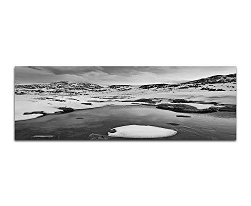 Augenblicke Wandbilder Keilrahmenbild Panoramabild SCHWARZ/Weiss 150x50cm Wasser Berge Schnee Wolkenhimmel