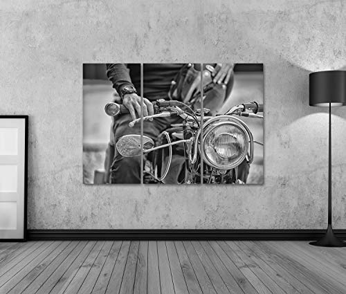 islandburner Bild Bilder auf Leinwand Radfahrermann, der auf seinem Motorrad, Schwarzweiss-Art sitzt Wandbild, Poster, Leinwandbild NUW