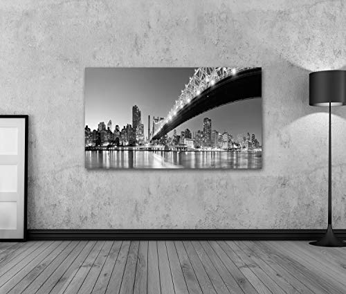Bild Bilder auf Leinwand Queensboro Bridge über New York City East River schwarz und weiß in der Nacht mit Fluss Reflexionen und Midtown Manhatta Wandbild, Poster, Leinwandbild NLQ