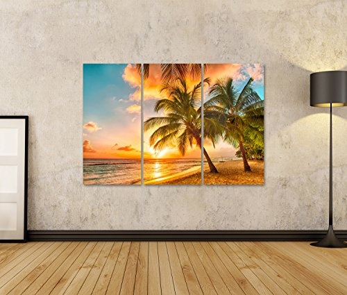 islandburner Bild Bilder auf Leinwand Schöner Sonnenuntergang über dem Meer mit Blick auf Palmen am weißen Strand auf Wandbild Leinwandbild Poster DHA