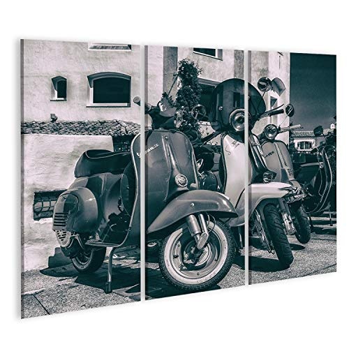 Bild Bilder auf Leinwand Porto Cervo, Italien - 18. August 2017: Piaggio Vespa Vintage Sprint Motorroller für den Sprint Wandbild, Poster, Leinwandbild QSI