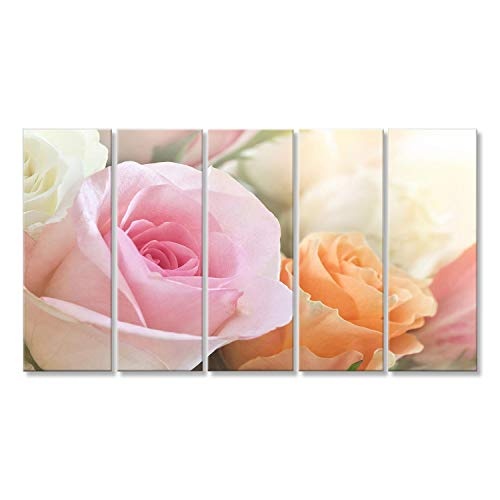 Bild auf Leinwand EIN schönes Bouquet von bunten Rosen geküsst vom warmen Sonnenlicht. Wandbild, Poster, Leinwandbild, Deko, Wanddeko, Wandtattoo