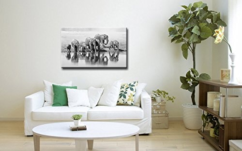Berger Designs - Wandbild auf Leinwand als Kunstdruck in verschiedenen Größen. Elefanten Familie am Wasserloch. Beste Qualität aus Deutschland (120 x 80 cm BxH)