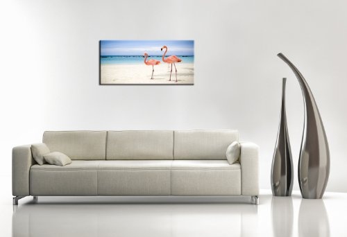 BERGER DESIGNS - Wandbild xxl günstig & modern (Flamingos 70x110 cm) Deko Bilder fertig gerahmt mit Keilrahmen. Ausführung schöner Kunstdruck auf echter Leinwand als Wandbild mit Rahmen. Picture Style (Flamingos Sandstrand Meer). 100% Made in Germany
