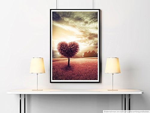 Best for home Artprints - Fotocollage von herzförmigen Baum auf rosa Wiese- Fotodruck in gestochen scharfer Qualität