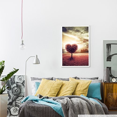 Best for home Artprints - Fotocollage von herzförmigen Baum auf rosa Wiese- Fotodruck in gestochen scharfer Qualität