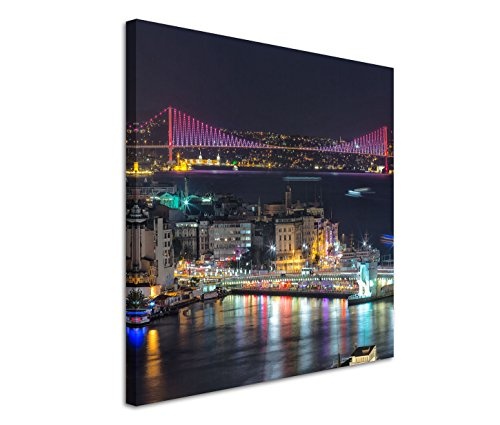 Fotokunst quadratisch 60x60cm Urbane Fotografie - Bosporus Brücke bei Nacht