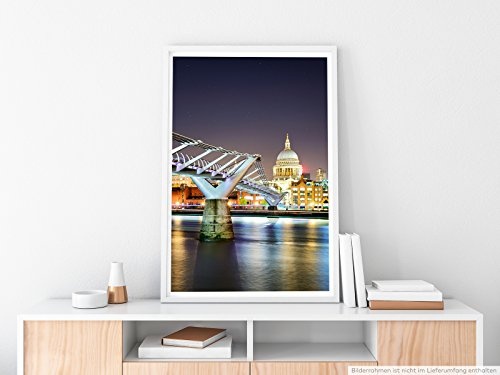 Best for home Artprints - Urbane Fotografie - Millennium Bridge bei Nacht- Fotodruck in gestochen scharfer Qualität