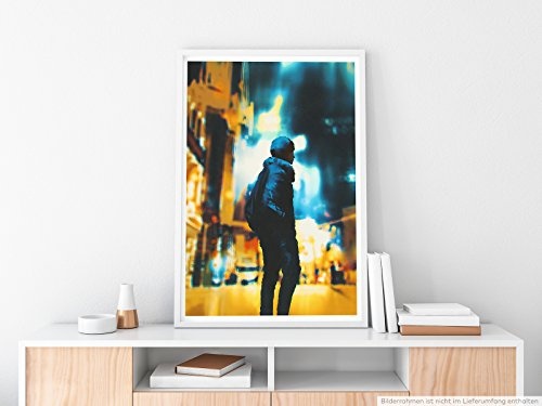 Best for home Artprints - Bild - Junge Frau in einer Stadt bei Nacht- Fotodruck in gestochen scharfer Qualität