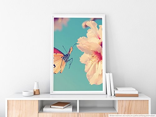 Best for home Artprints - Kunstbild - Schmetterling an einer Kirschblüte- Fotodruck in gestochen scharfer Qualität