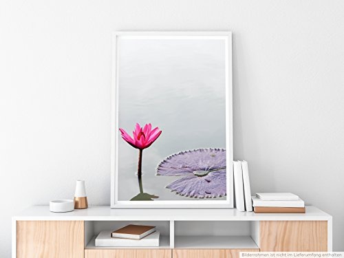 Best for home Artprints - Kunstbild - Pinke Lotusblüte im Wasser- Fotodruck in gestochen scharfer Qualität