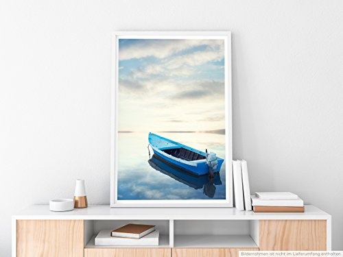 Best for home Artprints - Art - Einsames Boot auf stillem Wasser- Fotodruck in gestochen scharfer Qualität
