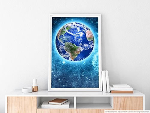 Best for home Artprints - Fotocollage der strahlenden Erde im Weltall- Fotodruck in gestochen scharfer Qualität