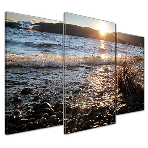 Wandbild - Lake Te Anau - Neuseeland - Bild auf Leinwand - 100x60 cm dreiteilig - Leinwandbilder - Landschaften - Fiordland National Park - Ufer im Sonnenuntergang