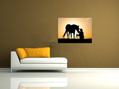 Wandbild - Pferd mit Cowboy - Bild auf Leinwand - 80 x 60 cm - Leinwandbilder - Bilder als Leinwanddruck - Tierwelten - Sonnenuntergang - Pferd und Reiter