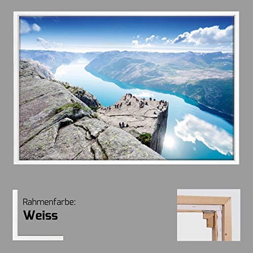 Homedeco-24 Canvas Leinwandbild Wandbild Kunstdruck, EIN Fjord in Norwegen Naturmotiv 80x120 cm auf Keilrahmen gespannt und mit Massivholz-Schattenfugenrahmen 6 Farben-Auswahl, Hier Weiß