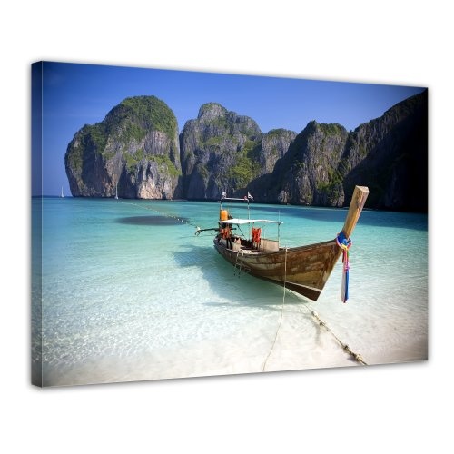 Wandbild - Maya Bay, KOH Phi Phi Ley - Thailand - Bild auf Leinwand - 80x60 cm 1 teilig - Leinwandbilder - Bilder als Leinwanddruck - Urlaub, Sonne & Meer - Asien - Boot am Strand