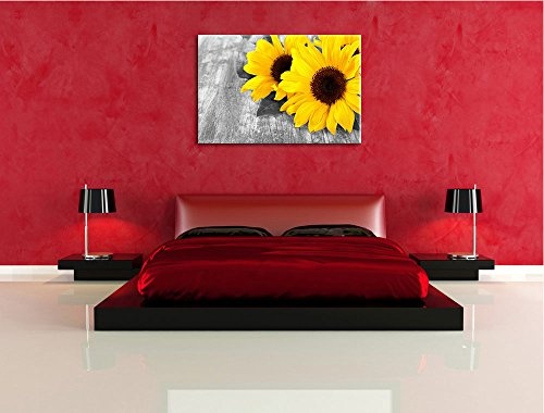 schöne Sonnenblumen auf Holztisch schwarz/weiß Format: 80x60 auf Leinwand, XXL riesige Bilder fertig gerahmt mit Keilrahmen, Kunstdruck auf Wandbild mit Rahmen, günstiger als Gemälde oder Ölbild, kein Poster oder Plakat