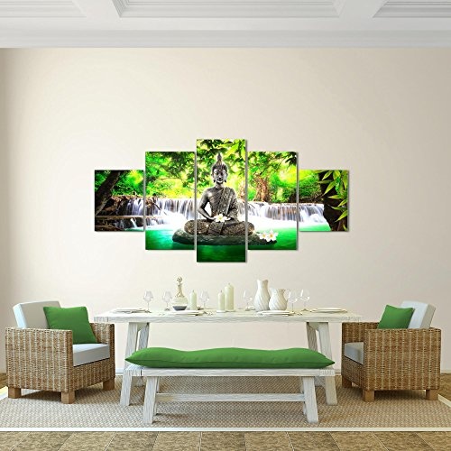 Bilder Buddha Wasserfall Wandbild 200 x 100 cm Vlies - Leinwand Bild XXL Format Wandbilder Wohnzimmer Wohnung Deko Kunstdrucke Grün 5 Teilig - Made IN Germany - Fertig zum Aufhängen 503551a