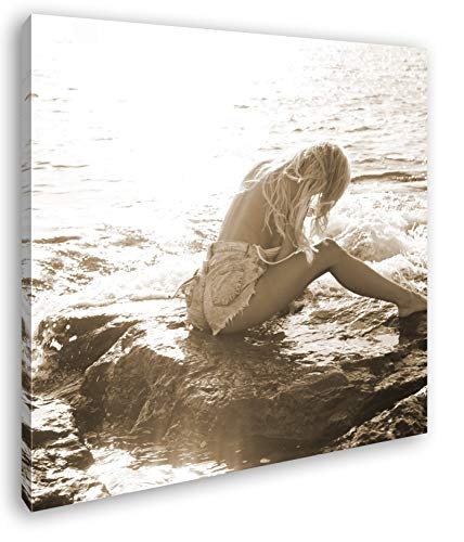 deyoli sexy Frau am Strand Format: 40x40 Effekt: Sepia als Leinwandbild, Motiv fertig gerahmt auf Echtholzrahmen, Hochwertiger Digitaldruck mit Rahmen, Kein Poster oder Plakat