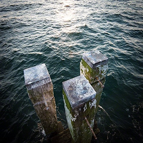 Voss Fine Art Photography Leinwandbild in Galerie-Qualität. Duckdalben an der Ostsee bei Scharbeutz Open Edition. Leinwandbild aufgezogen auf Naturholz Keilrahmen als Kunst Wandbild