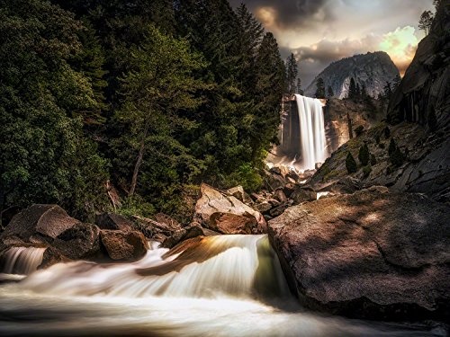 Voss Fine Art Photography Leinwandbild in Galerie Qualität. Wasserfall im Yosemite Nationalpark USA. Leinwand Foto aufgezogen auf Naturholz Keilrahmen als Kunst Wandbild | Bild