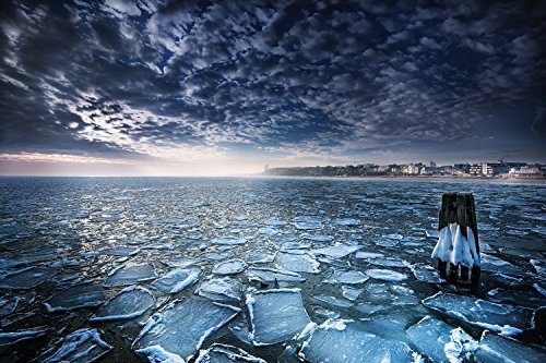 Voss Fine Art Photography Leinwandbild in Galerie Qualität. Küste und Strand von Scharbeutz mit Eisschollen. Leinwand Foto aufgezogen auf Naturholz Keilrahmen als Kunst Wandbild | Bild