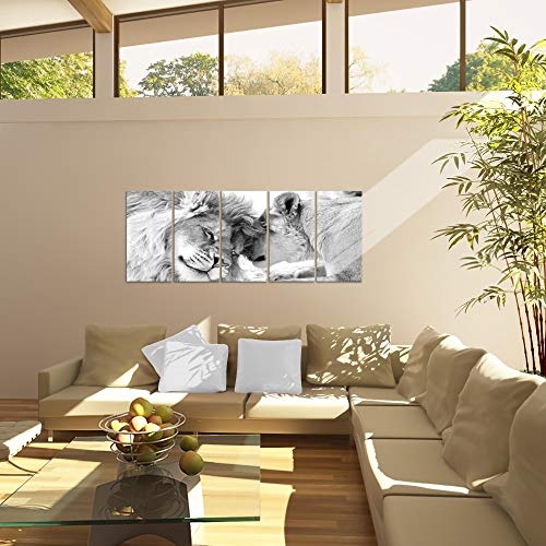 Bilder Löwen Liebe Wandbild 150 x 60 cm Vlies - Leinwand Bild XXL Format Wandbilder Wohnzimmer Wohnung Deko Kunstdrucke Weiß 5 Teilig - MADE IN GERMANY - Fertig zum Aufhängen 002156c