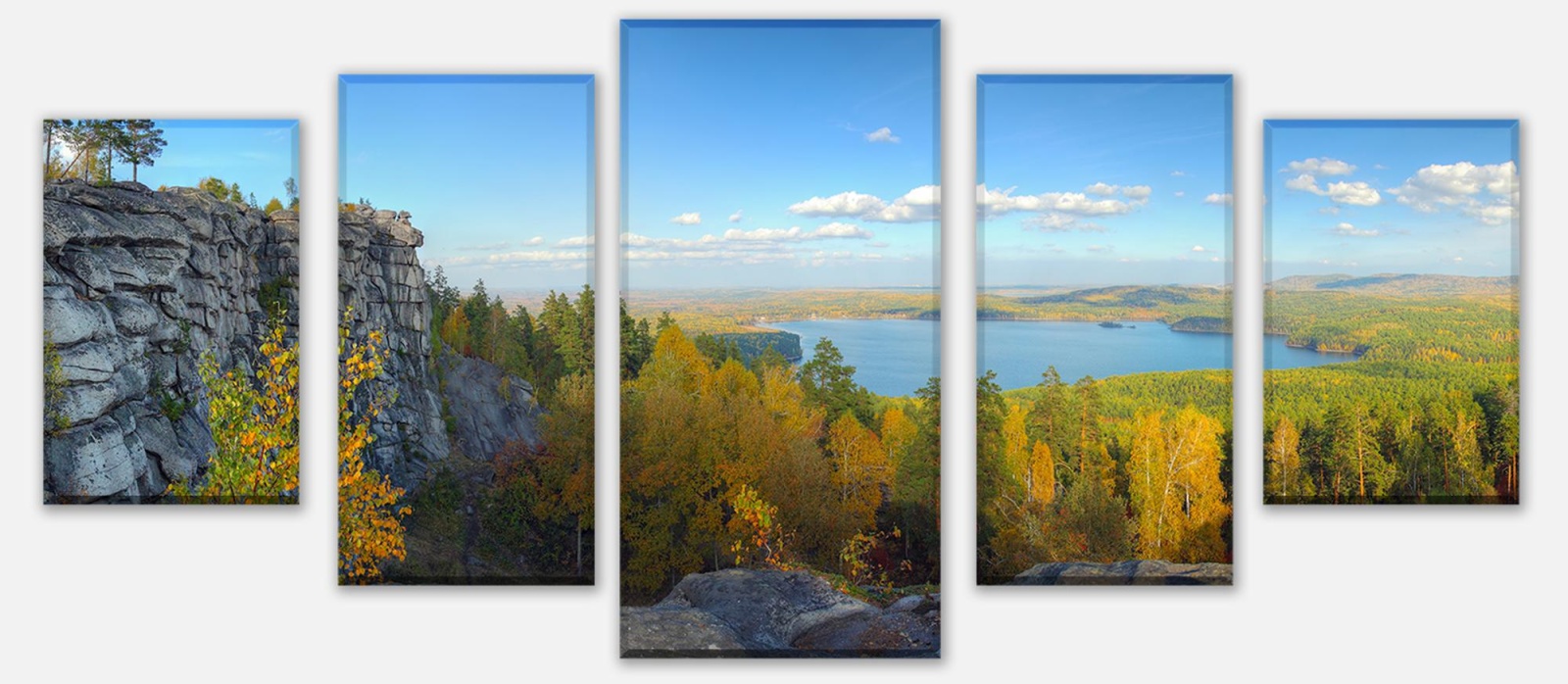 Leinwandbild Mehrteiler Herbstlandschaft mit Bergen und See