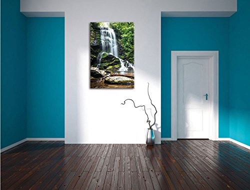 Pixxprint Wunderschöner tropischer Wasserfall, Format: 70x100 auf hochkantiges Leinwand