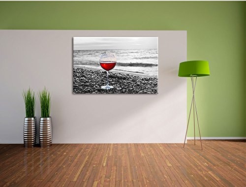 Pixxprint Weinglas am Steinstrand Schwarz/Weiß, Format: 120x80 auf Leinwand