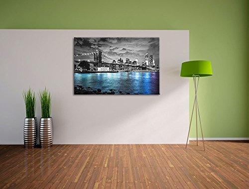 New York Skyline am Abend schwarz/weiß Format: 120x80 auf Leinwand, XXL riesige Bilder fertig gerahmt mit Keilrahmen, Kunstdruck auf Wandbild mit Rahmen, günstiger als Gemälde oder Ölbild, kein Poster oder Plakat