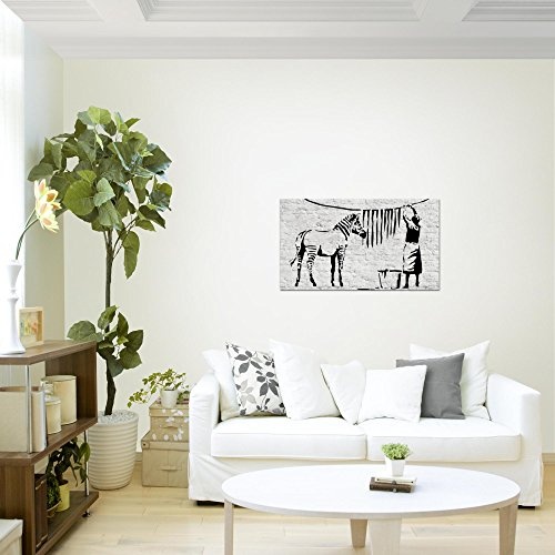 Bilder Washing Zebra - Banksy Graffiti Wandbild Vlies - Leinwand Bild XXL Format Wandbilder Wohnzimmer Wohnung Deko Kunstdrucke Schwarz Weiß 1 Teilig - MADE IN GERMANY - Fertig zum Aufhängen 303214a