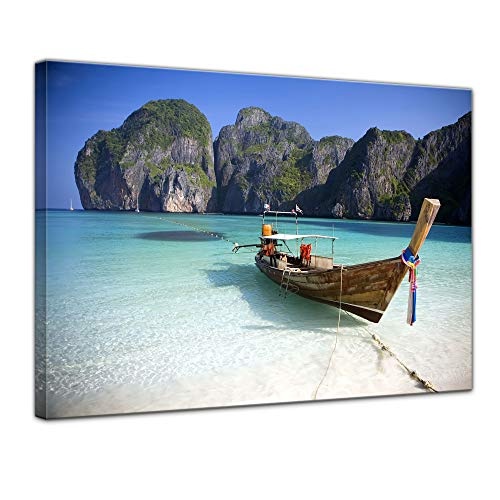Keilrahmenbild - Maya Bay, KOH Phi Phi Ley - Thailand - Bild auf Leinwand - 120 x 90 cm - Leinwandbilder - Bilder als Leinwanddruck - Urlaub, Sonne & Meer - Asien - Boot am Strand