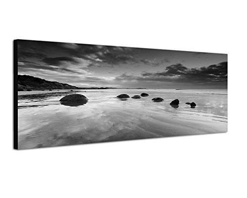 Augenblicke Wandbilder Keilrahmenbild Panoramabild SCHWARZ/Weiss 150x50cm Neuseeland Meer Strand Steine Morgenlicht