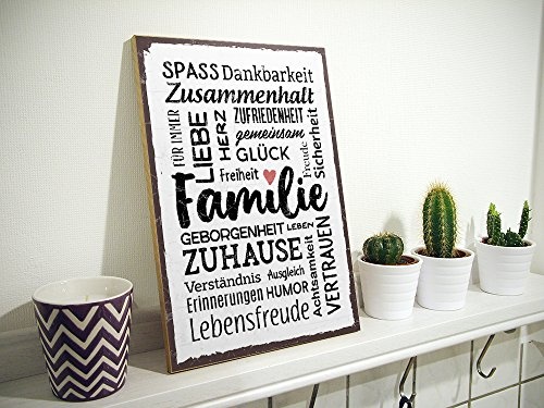 TypeStoff Holzschild mit Spruch – Familie – im Vintage-Look mit Zitat als Geschenk und Dekoration zum Thema Freude, Sicherheit und Achtsamkeit (19,5 x 28,2 cm)