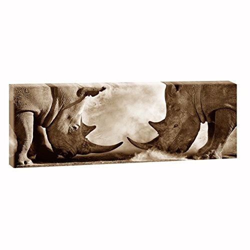 Kämpfende Nashörner | Panoramabild im XXL Format | Poster | Wandbild | Fotografie | Trendiger Kunstdruck auf Leinwand | Verschiedene Farben und Größen (150 cm x 50 cm, Sepia)