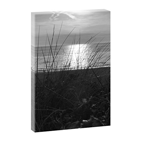 Abendstunde am Meer 1 | Panoramabild im XXL Format | Poster | Wandbild | Fotografie | Trendiger Kunstdruck auf Leinwand (100 cm x 65 cm | Hochformat, Schwarz-Weiß)